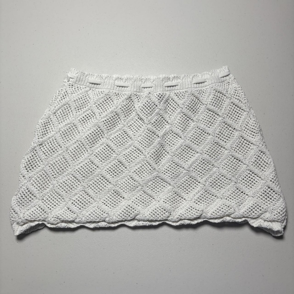 Witty Fox Low Rise White and Cream Crochet Mini Cover Up Skirt - Picture 3 of 6